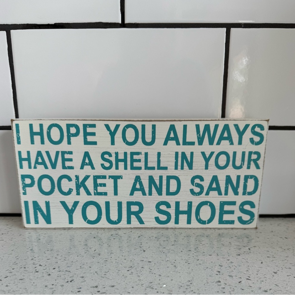 Coastal Wall Sign Shell in Pocket Sand in Shoes EUC